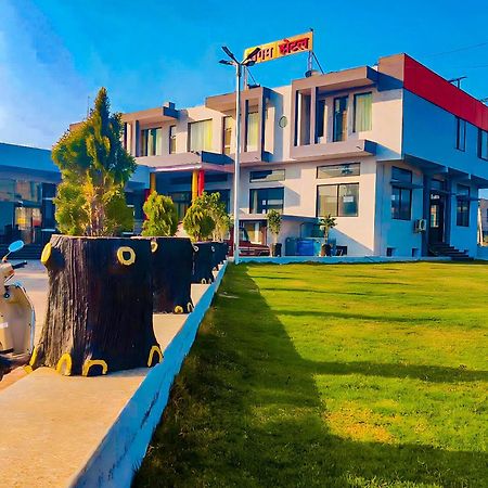 Sangam Hotel Chirawa Extérieur photo