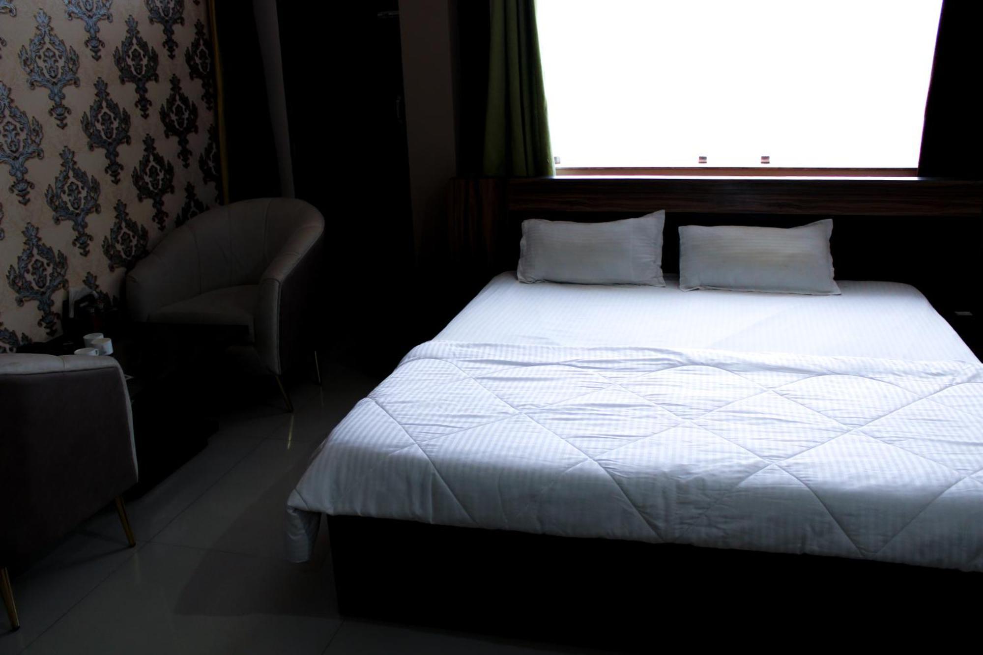 Sangam Hotel Chirawa Extérieur photo