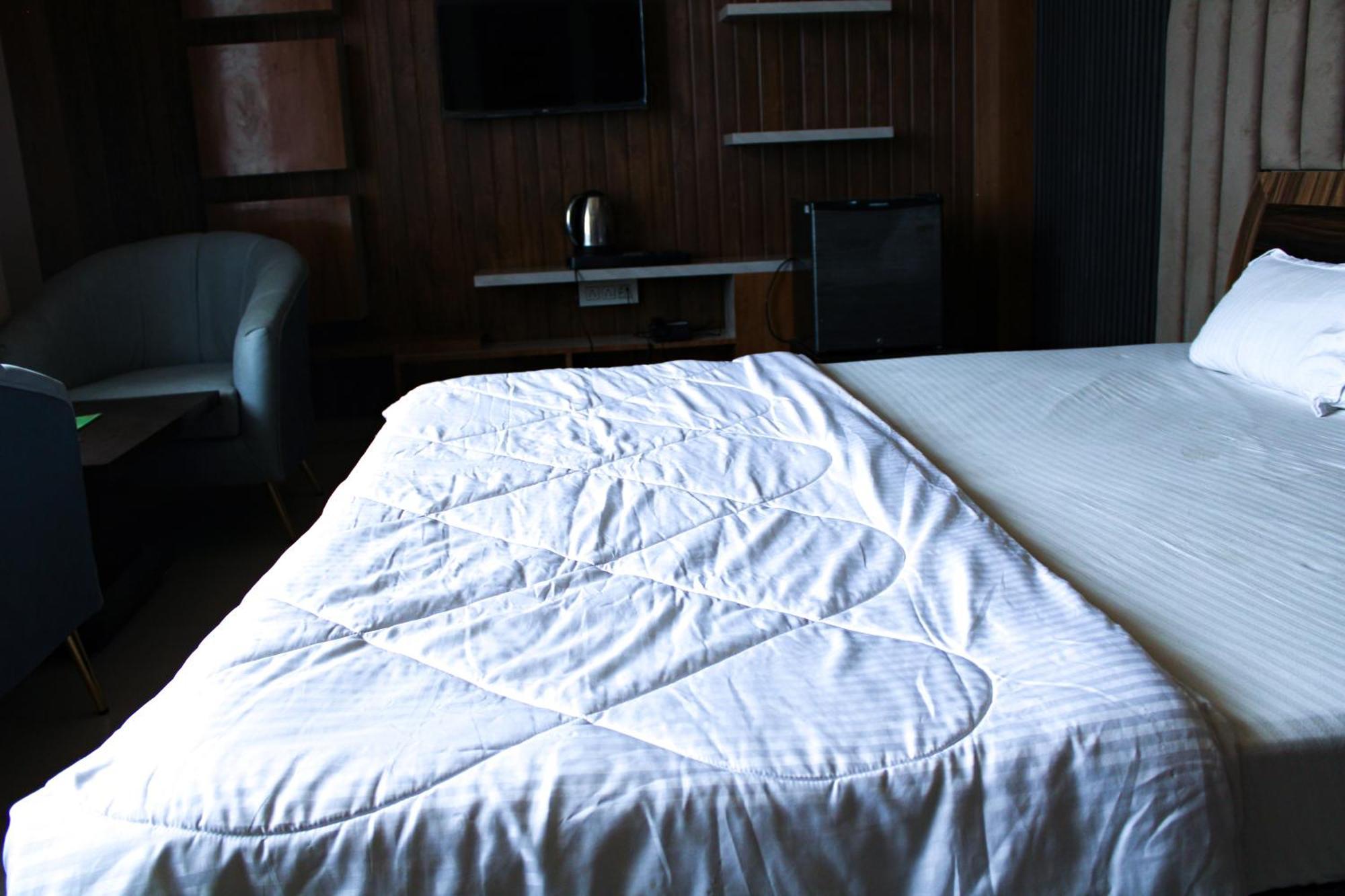 Sangam Hotel Chirawa Extérieur photo