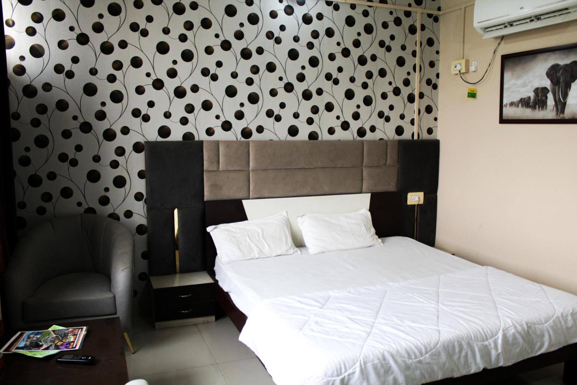 Sangam Hotel Chirawa Extérieur photo